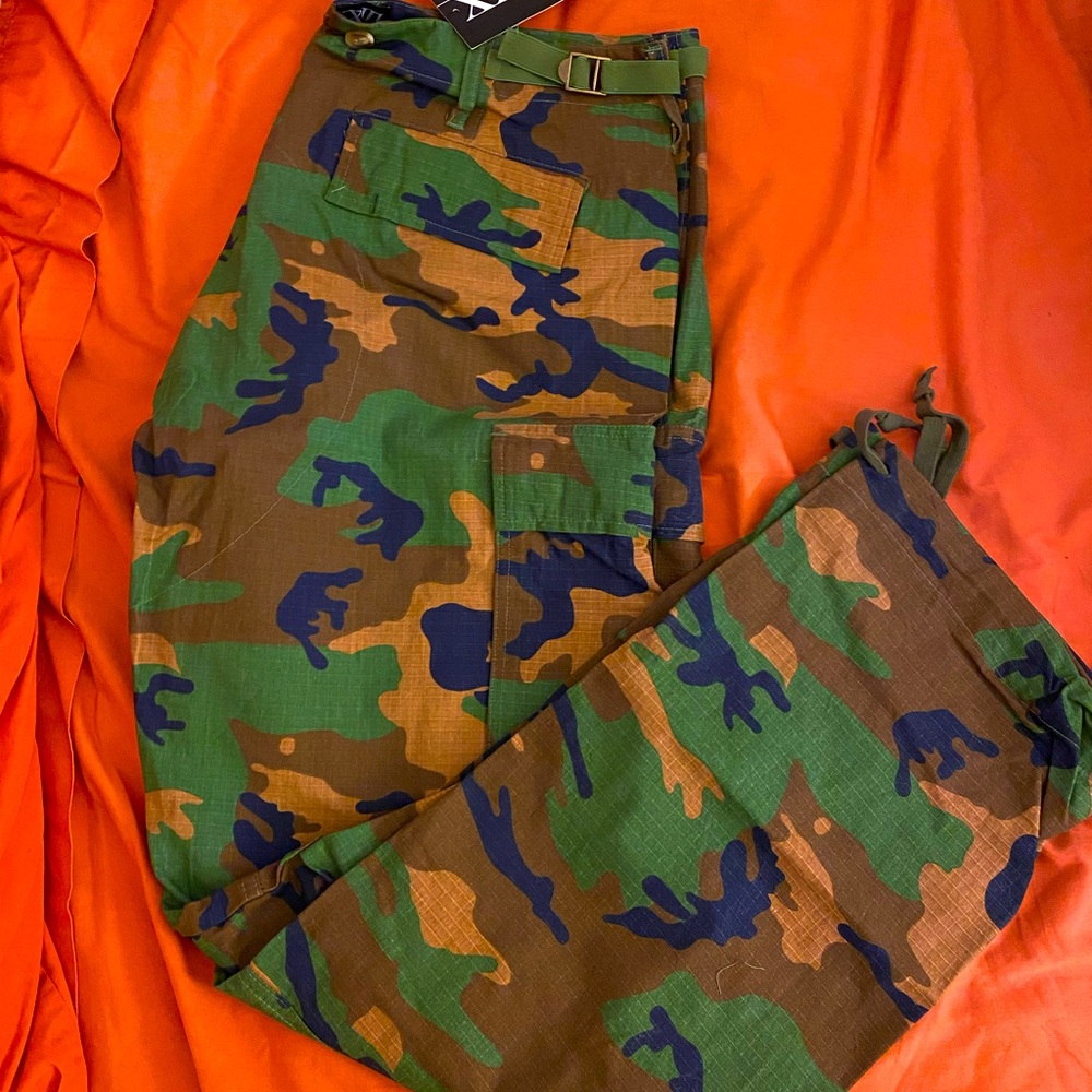 Brand new , Never worn mens cargo pants